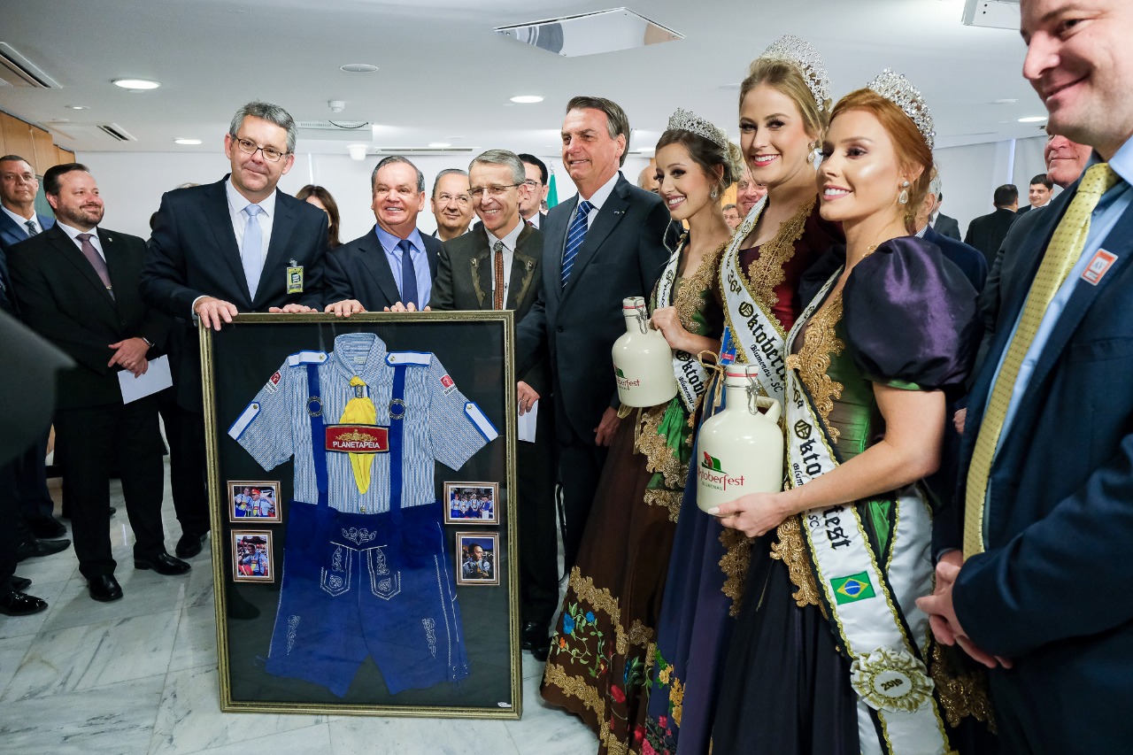 Presidente Jair Bolsonaro com a Planetapéia